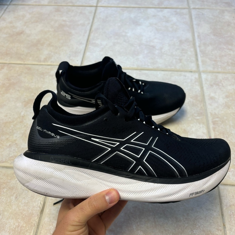 ASICS Gel Nimbus 25